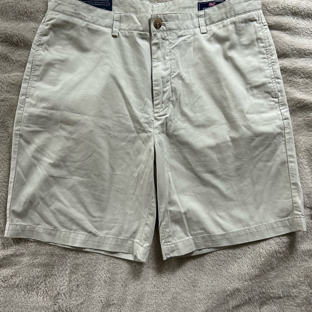 NWT Vineyard Vines Flat Front Stone Shorts